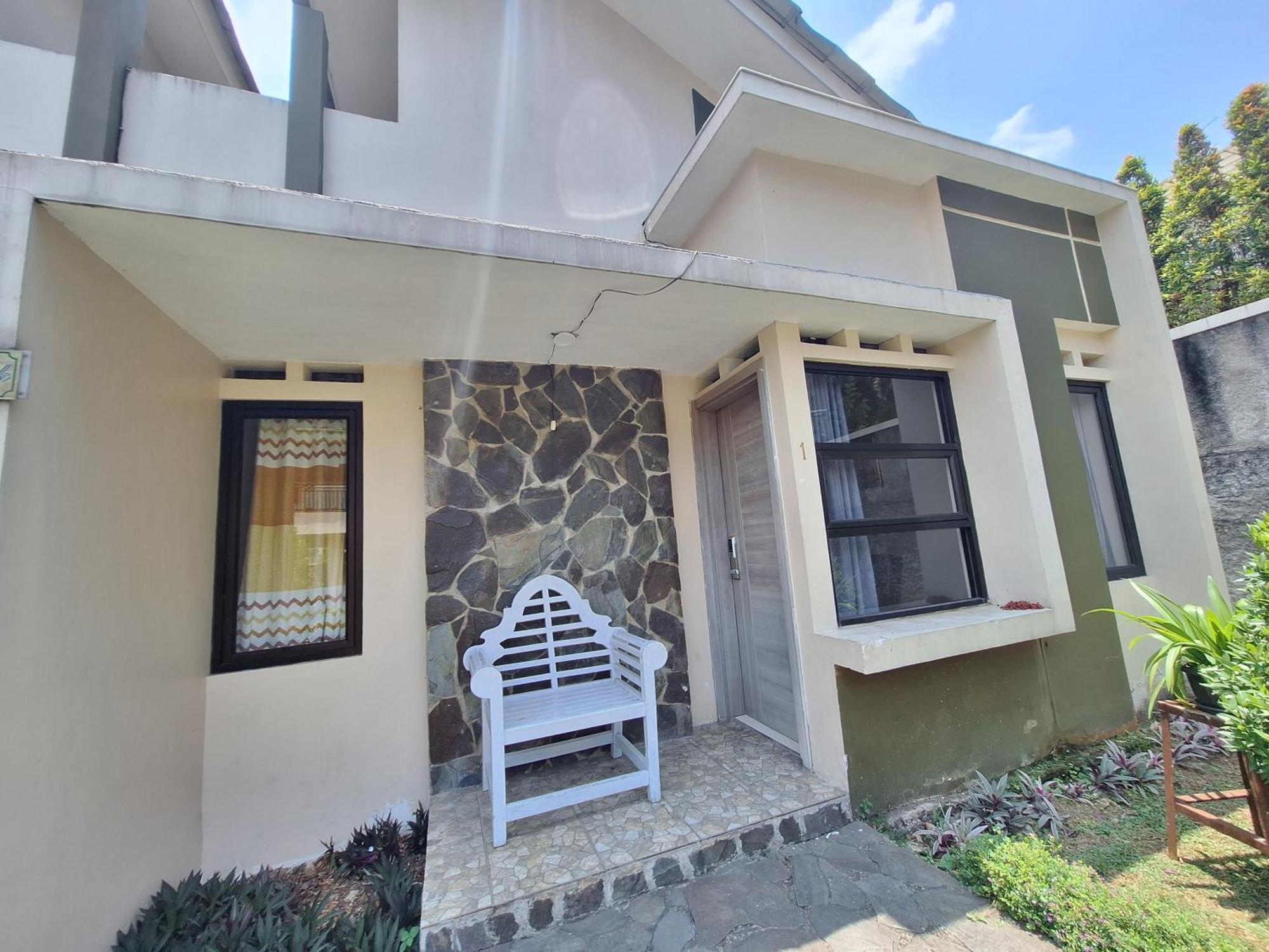 Urbanview Hotel Inkoppabri Cisarua Puncak Extérieur photo